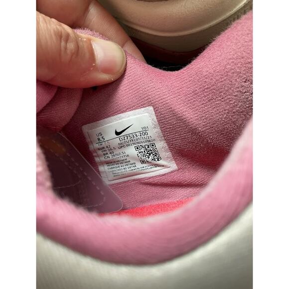 Nike Giannis Immortality 3 Beige Pink Basketball Shoes Performance Wear Size 8.5 - Picture 7 of 12